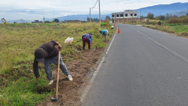  MANTENIMIENTO VIAL CONTINÚA EN BARRIOS Y CASERÍOS DE PICAIHUA